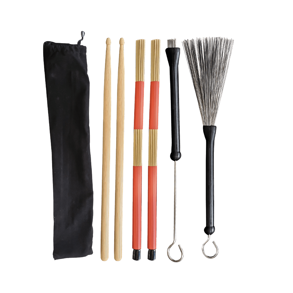 SET DE BAQUETAS, INCLUYE PAR DE BAQUETAS DE PUNTADE MADERA, PAR DE RODS DE MADER, PAR ESCOBILLAS PARA JAZZ.